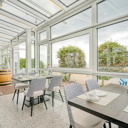Strandschloesschen Hotel 3*