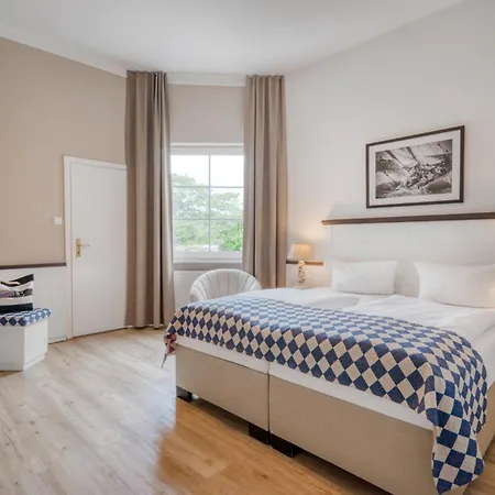 호텔 Strandschloesschen 3*