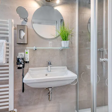 호텔 Strandschloesschen 3*