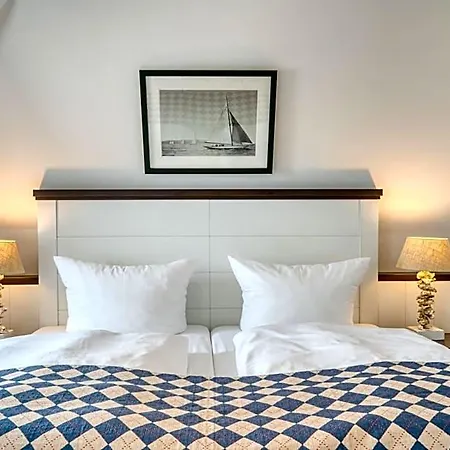 Strandschloesschen Hotel 3*