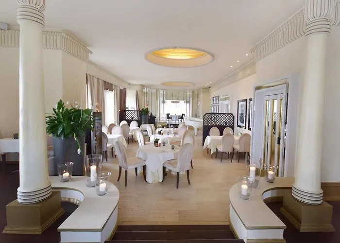 Strandschloesschen Hotel